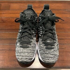 NIKE LeBron James XVII GS Basketball Shoes Youth 6Y. 'In The Arena' Black White